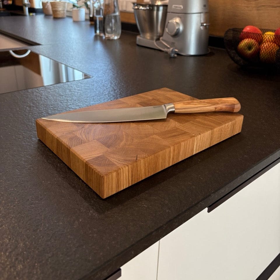 Eichenholz Stirnholz Schneidebrett mit Kochmesser