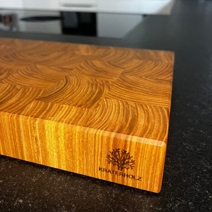 Esche Stirnholz Schneidebrett Logo Detailansicht Front