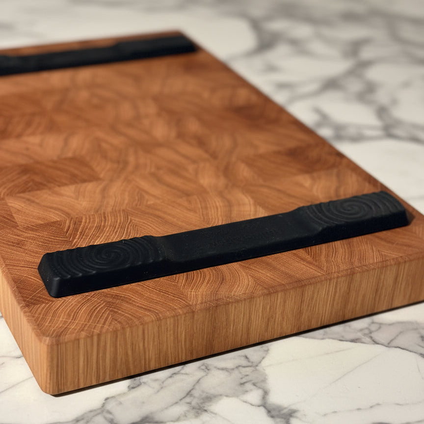 Multistopper Schneidebrettunterlage auf Eiche Schneidebrett Nahansicht