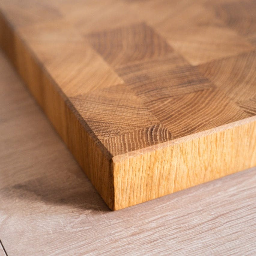 Schneidebrett Eicheauf Küchenplatte Detail