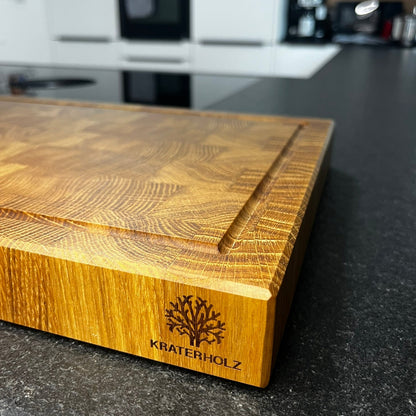 Stirnholzbrett Eiche mit Saftrille Logo